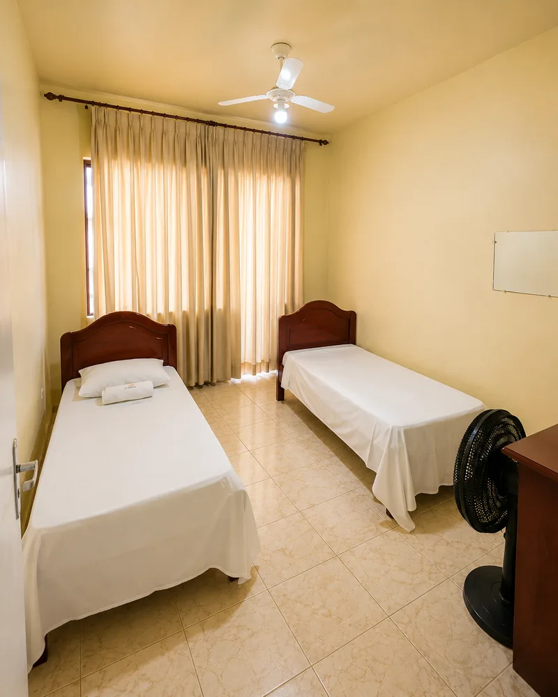 Quarto com banheiro compartilhado do Hotel Carreiro, hotel em Inhapim MG